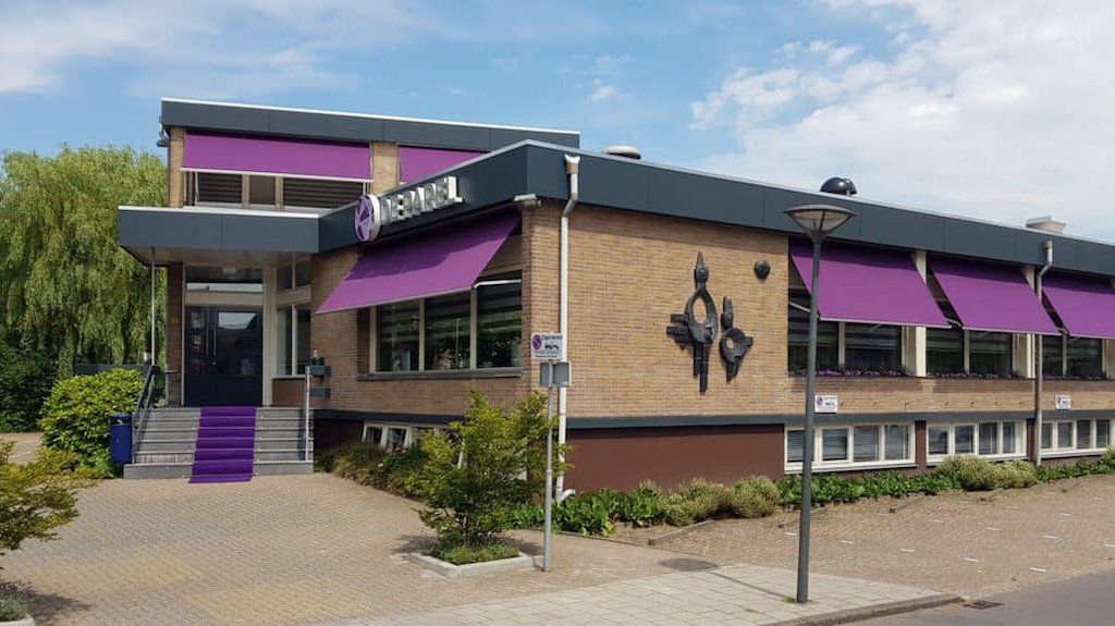 Buffet voor mantelzorgers in De Parel in Hardinxveld-Giessendam in Hardinxveld-Giessendam